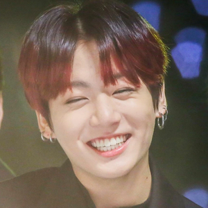 전정국속눈썹 profile image