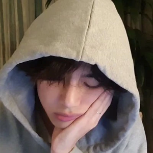 taeoficiaI profile image