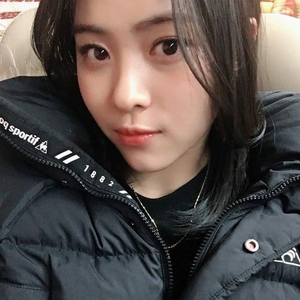 cryforyujin profile image