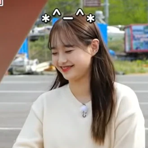 izloona profile image
