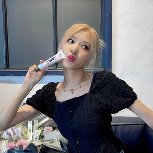 parkchaeyoungrosé's profile image