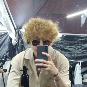 RebeLu⟭⟬⁷ profile image