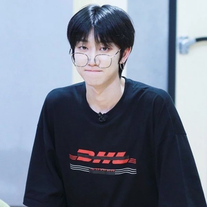 안경디팔이 profile image