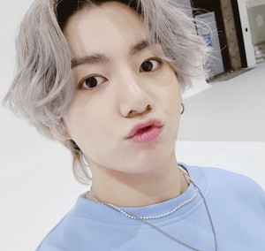 hobiscutss profile image