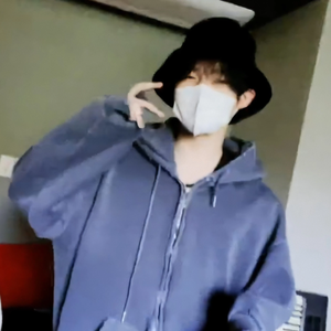 khCL1004's profile image