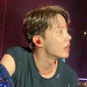 ImABornSinger²нѕ profile image