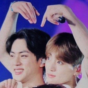 mikrokosjin⟭⟬⁷ profile image