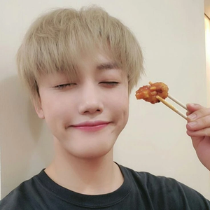 Hayong profile image