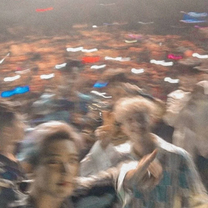 草莓啵贤 profile image