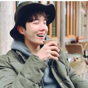 Moonchildren13⟭⟬⁷ profile image