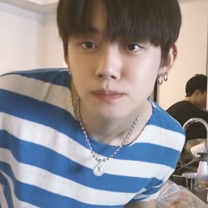 빠라방방 profile image