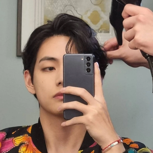 taehviolette profile image