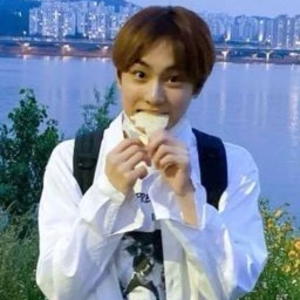 Hoonielovesdunoo profile image