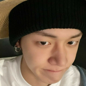 Foxy-w- profile image