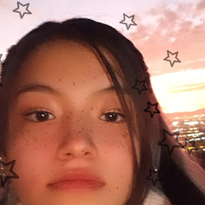 emi-leon profile image