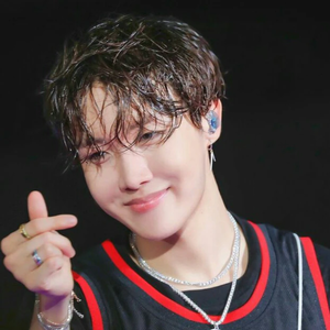 Mai13mw profile image