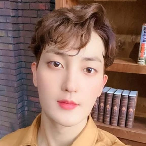 ️ZIUBIASED️ profile image