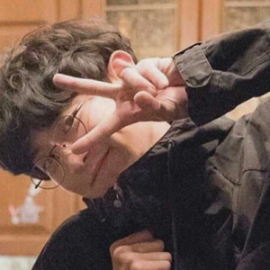 fengqi profile image