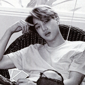 momo与 profile image