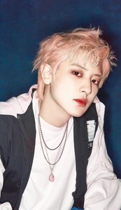 白个白 profile image