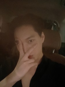 d靠近exo profile image