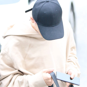 桉萘 profile image