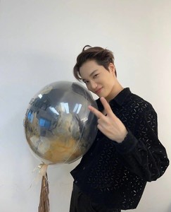 JONGIN·y profile image