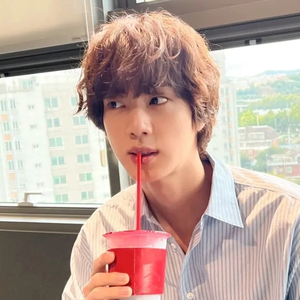 skjnovia profile image