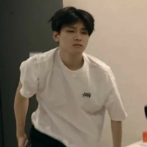 J·H·Y profile image