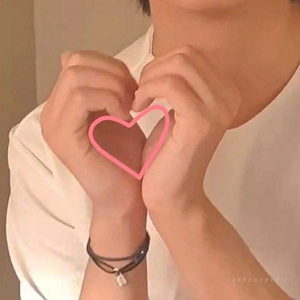 bwivvbear⁸ profile image