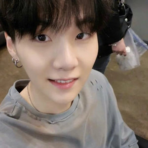 月亮不亮 profile image