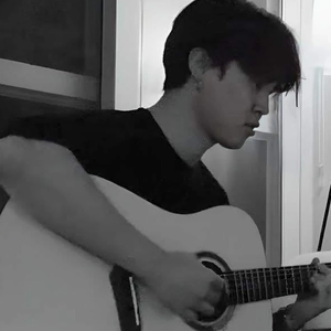 ˡᵘˡᵃ︎︎89⟭⟬⁷ profile image