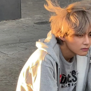 芹菜是绿色的呀 profile image