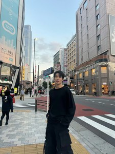 y椰丝瑞迟 profile image