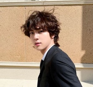 MeLovesJIN profile image