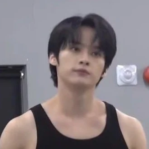 리노야너가물속에서뭘할수있는데 profile image